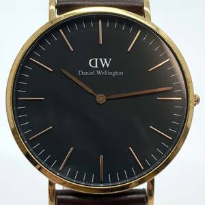 Daniel Wellington Classic B40R19 QZ ダニエルウェリントン クォーツ時計 黒文字盤 レザーベルト 稼働品 現状品 メンズ 時計 腕時計 #9106