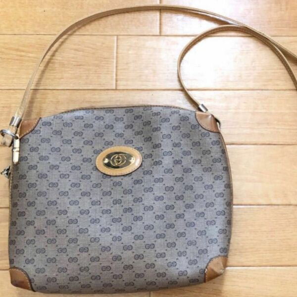 GUCCI ショルダーバッグ