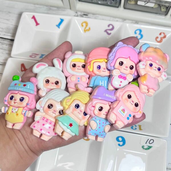 【1個200円】MINICOデカパーツ　キャラ　デコパーツ サンリオ　ディズニー　ミニオン　SP ポップマート