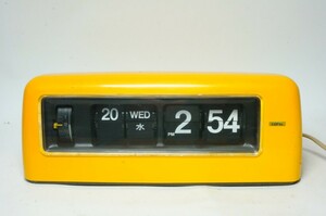 パタパタ時計　コパル707　置時計！アラーム＆カレンダー搭載　黄色　スペースエイジ　昭和　レトロポップ　イエロー