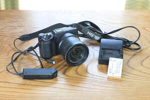 RICOH digital camera GXR lens A16.24~85.f3.5~5.5 battery, release,AC.USB with charger .