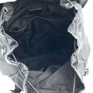 《現行》大容量 PRADA プラダ メンズ 三角ロゴ サフィアーノレザー ナイロン キルティング リュック バックパック ブラックの画像8