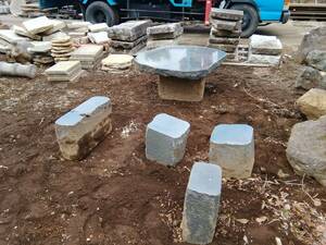  Saitama crane pieces island departure .. stone table chair set exist customer from pick up ... did pickup only correspondence 