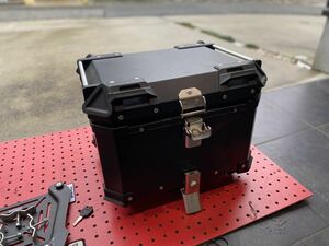 アルミリアボックス　45Ｌ　トップケース ブラック 