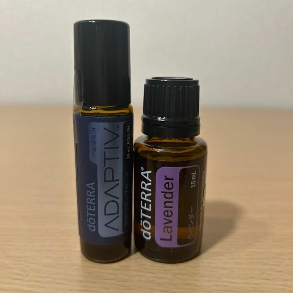 【即決・送料込】 doTERRA ドテラ ラベンダー 15ml ＆ ドテラアダプティブ タッチ 10ml エッセンシャルオイル アロマオイル