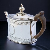 終了【英国アンティーク】純銀 ティーポット Robert Hennell★スターリングシルバー コーヒーポット イギリス★伝説の超高級ブランド★924_画像3