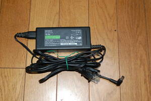 SONY　ACアダプタ　PCGA-AC19V1 19.5V 3A