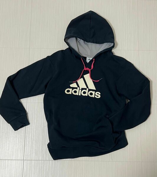 スウェットパーカー adidas