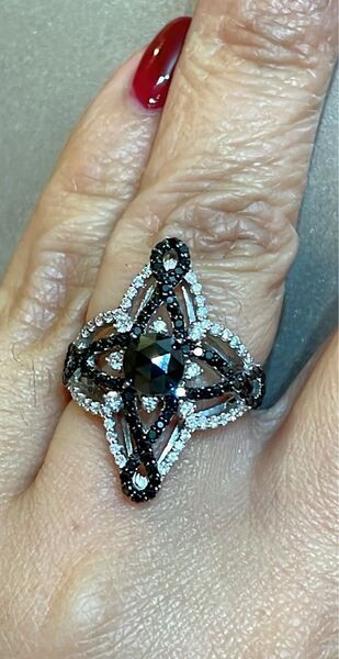 ローズカットの天然ブラックダイアと無色透明キラキラ天然ダイアデザインリング11号1.72ct