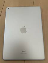 美品　 iPad 10.2インチ 第9世代 Wi-Fi 64GB シルバー　おまけ付き_画像7