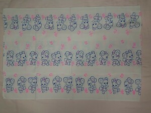 レトロ リスさん模様のさらしのおむつ （中古品。シミあり）