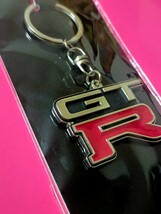 即決！NISSAN スカイラインGT-R(BCR32)エンブレム メタルキーホルダー 日産 ロゴ グッズ 装飾 正規品 同梱発送可能！キーホルダー_画像2