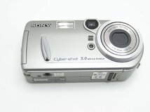 ★ハローカメラ★9576 SONY/DSC-P92 [510万画素] メモリースティック対応 単三電池2本使用 液晶難有 動作品 現状 1円スタート 即決有り_画像2