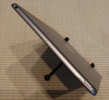 液晶無傷iPad第5世代(A1822)本体32G グレイWi-FiモデルB完動品動作確認済み1円スタート送料無料_画像4