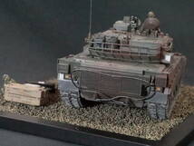 ジャンク品　陸上自衛隊 90式戦車 砲弾搭載セット プラモデル(ITEM 35260)塗装済完成品 飾台付セット_画像3