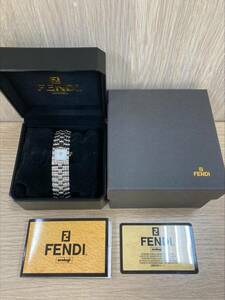 ＃10954【現状保管品/不動】FENDI フェンディ 腕時計 680L 002-860 クオーツ式 レディース シルバーカラー