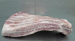 雌メス北海道産A5等級黒毛和牛三角バラ5.6Kg 冷凍 霜降りカルビ 個体識別番号1566003146加工別途料金で可能です