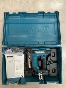 ★未使用★Makita マキタ 充電式 タッカ ST421DZK J線 4mm 18V 本体＋ケース