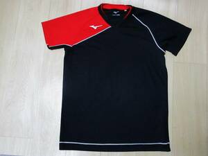 ミズノ ・クイックドライ・半袖Tシャツ・黒×赤色・サイズM
