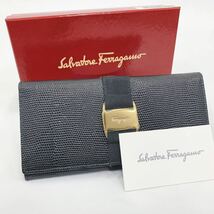 正規品 Salvatore Ferragamo フェラガモ 二つ折り 長財布 ブラック リボン 黒 ブラック レザー リザード ウォレット 箱付き _画像1