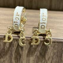 Christian Dior クリスチャンディオール アクセサリー 小物 ピアス ロゴ レディース ゴールドカラー ファッション おしゃれ 人気_画像1