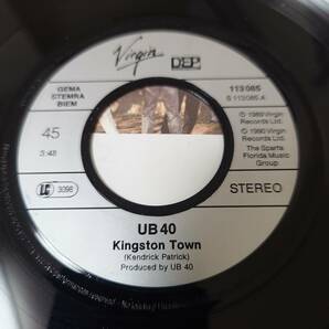 UB40 - Kingston Town / Lickwood / // Virgin 7inch / UB 40の画像3