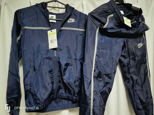 送料無料　 ウインドブレーカー NIKE 上下セット　140 セットアップ