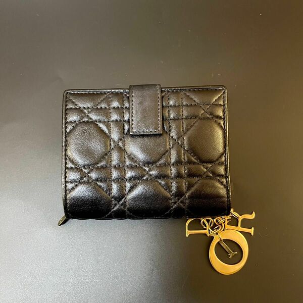 Dior 折財布　レディディオール　シルバー 金具 レザー