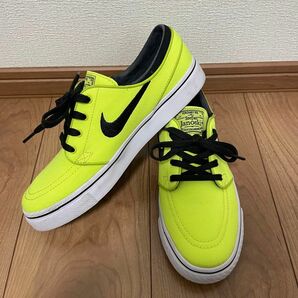 値下げ！3999円→2500円◆NIKE◇24㎝◇スニーカー◇春夏◇蛍光カラー◇イエロー