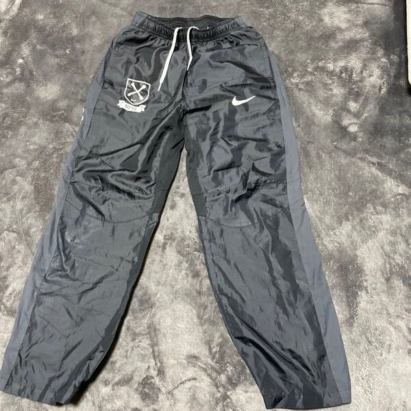 NIKE kids シャカシャカパンツ Sサイズ難あり