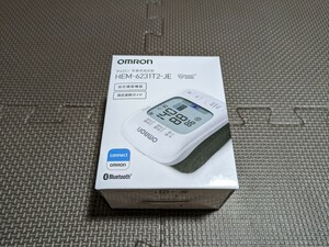 OMRON オムロン 手首式血圧計 HEM-6231T2-JE