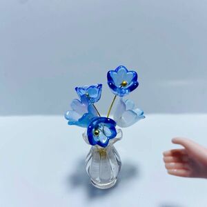 ミニチュアフラワー　ミニチュア花瓶　ブルーの花　ハンドメイド　シルバニアやリカちゃんハウスに　ドール用　インテリア　お花