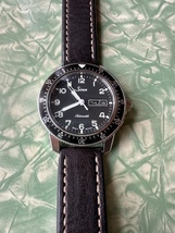  Sinn 104.ST.SA.Aレザー 腕時計 メンズ 自動巻 中古美品！_画像3