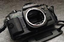 Canon キャノン人気の高級一眼レフカメラAE-1PROGRAM黒ボディ 希少な作動品 （鳴きなし）（腐食なし）_画像1