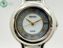 2403522390　◇ SEIKO セイコー V182-0C70 SOLAR ソーラー シェル文字盤 ゴールド デイト 刻印有り レディース 腕時計 中古_画像2