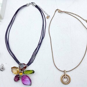 2403303663 △ 1円～！ SWAROVSKI スワロフスキー ブローチ ネックレス ピアス ブローチ 指輪 他 アクセサリー まとめ売り 服飾小物 中古の画像8