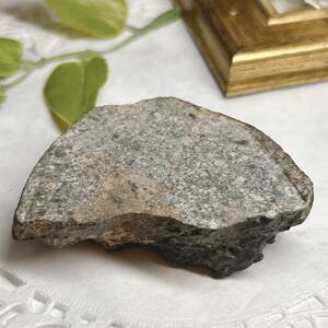 【E8954】 石質隕石 普通コンドライト 隕石 Condrite NWA869 メテオライト 天然石 パワーストーン