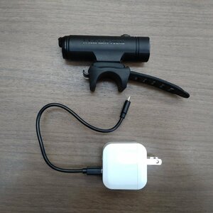 LEZYNE 700XL 自転車用　LEDライト（KG西口店）