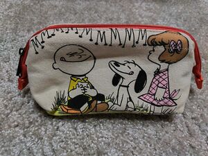 SNOOPY　ペンケース