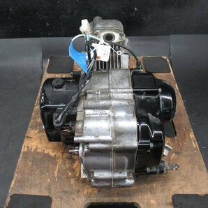 【同梱不可】 I6R6-0306 ホンダ プレスカブ50 Fi車 実動 エンジン ASSY 機関良好 【AA01-176～ 3速セル無 動画有】の画像5