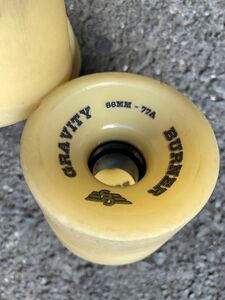 gravity skateboard 66mm 77A 