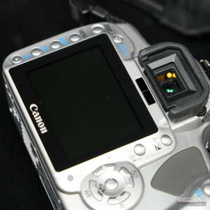 良品★S09 CANON キャノン EOS Kiss Digital X ボディ デジタル一眼レフカメラ 動作確認済 DS126151 バッテリーあり 充電器あり シルバーの画像4