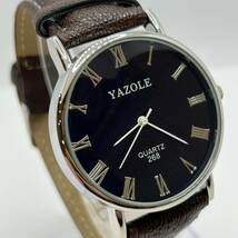 A) YAZOLE 腕時計 クオーツ ビジネス時計 メンズ レディース 動作未確認 C2806_画像1