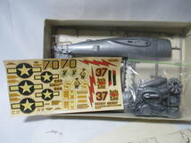 Revell レベル 1/32 P-47D Thunderbolt サンダーボルト　定形外送料￥７１０_画像8