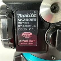 ★1円スタート レーザーOK makita マキタ 充電式 レーザー墨出し器 SK209GD 10.8v 本体 バッテリー セット 動作良好 領収OK w0302-1-9b_画像5