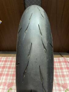 中古MCタイヤ 2022年製造 BRIDGESTONE BATTLAX RS11 120/70ZR17 バトラックス レーシングストリート 120 70 17 3322 K4652