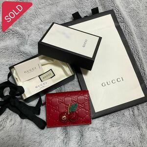 グッチ GUCCI グッチシマ 二つ折り財布 ホック付折財布 シマレザー チェリー レッド 赤 RED