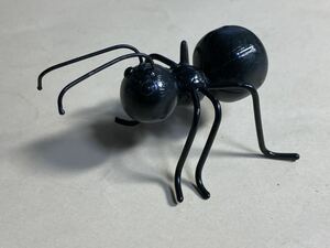 鉄製　アリ　蟻　全長触角含み約8センチ　置物