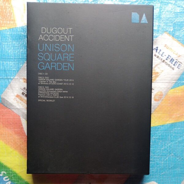 UNISON SQUARE GARDEN DUGOUT ACCIDENT