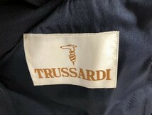 TRUSSARDI トラサルディ メンズ オーダーメイド品 背抜き ウール シャドウストライプ ダブルジャケット 紺_画像2